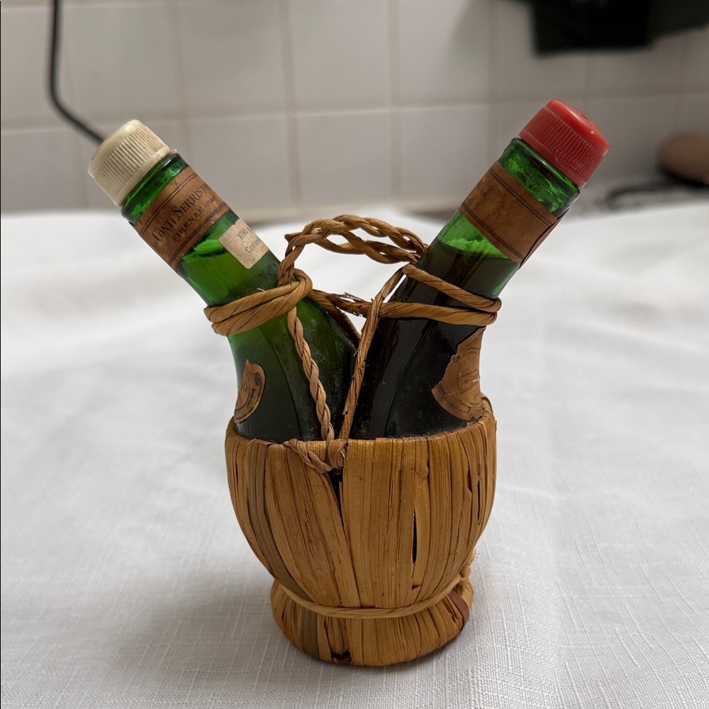 Vintage Chianti Conti Serristori Wicker Wine Bottle